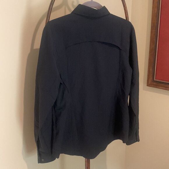 COLUMBIA Black Fitted Omni Shade Shirt - Picture 3 of 6